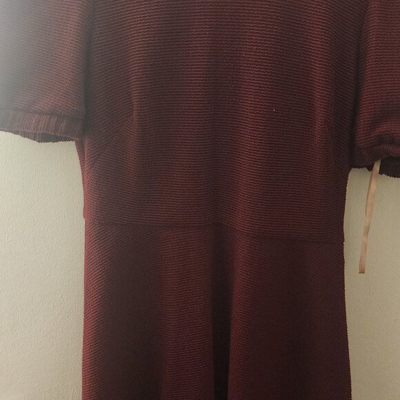 Gal Meets Glam Collection Kristen Burgundy dress - Picture 4 of 6